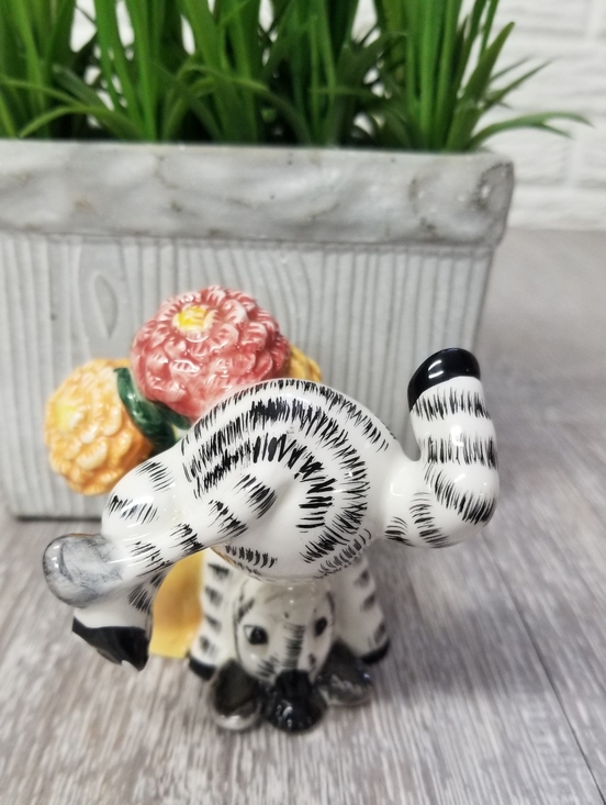 Fitz and Floyd Other - Tumbling Zebra Figurine